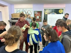 2_5321536459100929835