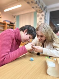 2_5422396035106357407